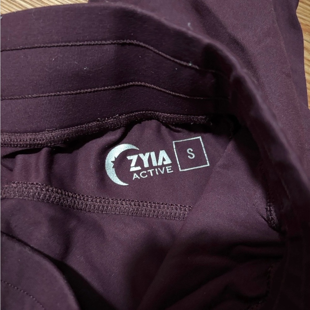 Zyia Joggers - Picture 2 of 2